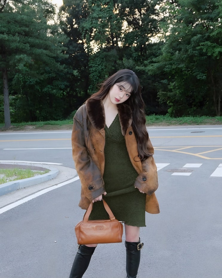  "1,400만원" 미우미우 자켓으로 완성한 장원영, 빈티지 가을 코디