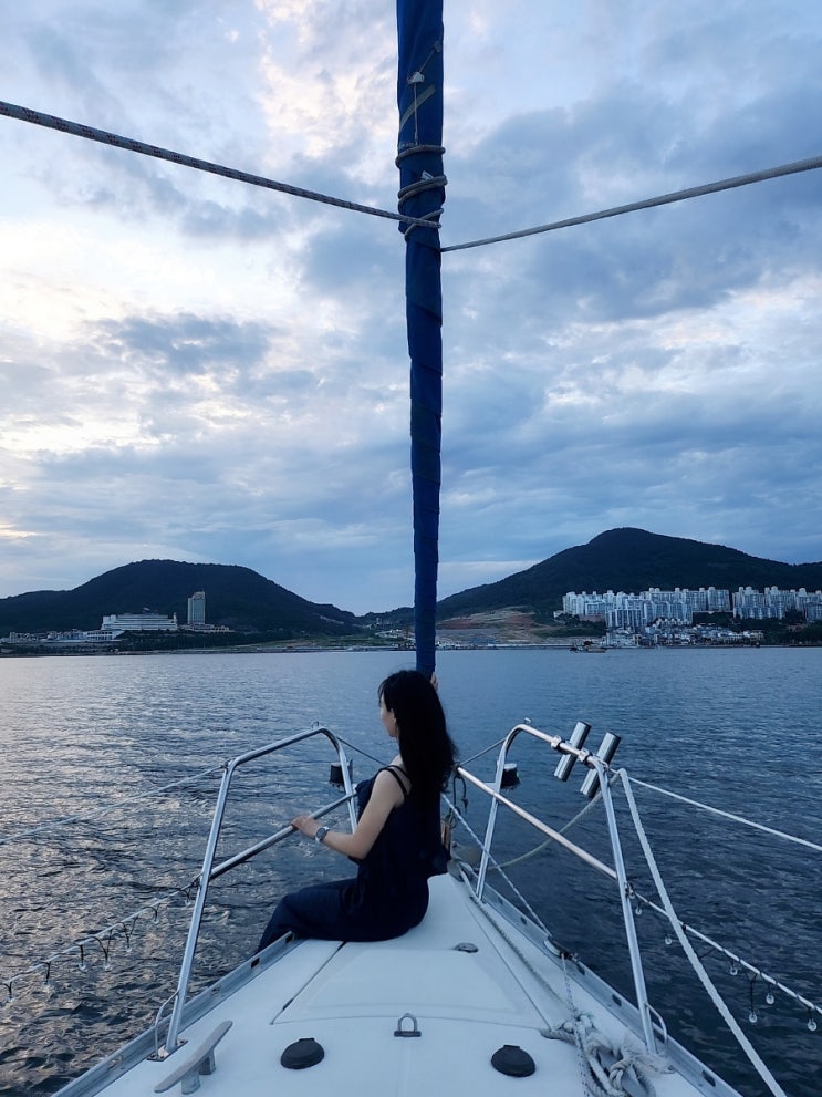  여수여행코스  여수웅천데이트 선셋뷰 바다멍 카멜리아 요트투어