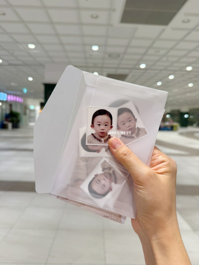 내돈내산 아기 여권사진 옷 색깔 삔 입 귀 규격 별을 쏘는 스튜디오 촬영