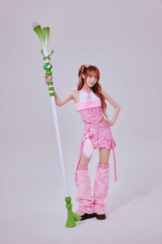  최예나(YENA), 하츠네 미쿠와 신곡 작업 - 일본 활동 새 싱글에 하츠네 미쿠가 피처링으로 참여 / 멜론 친환경 '숲;트리밍' 프로젝트로 에스파 1호숲 조성