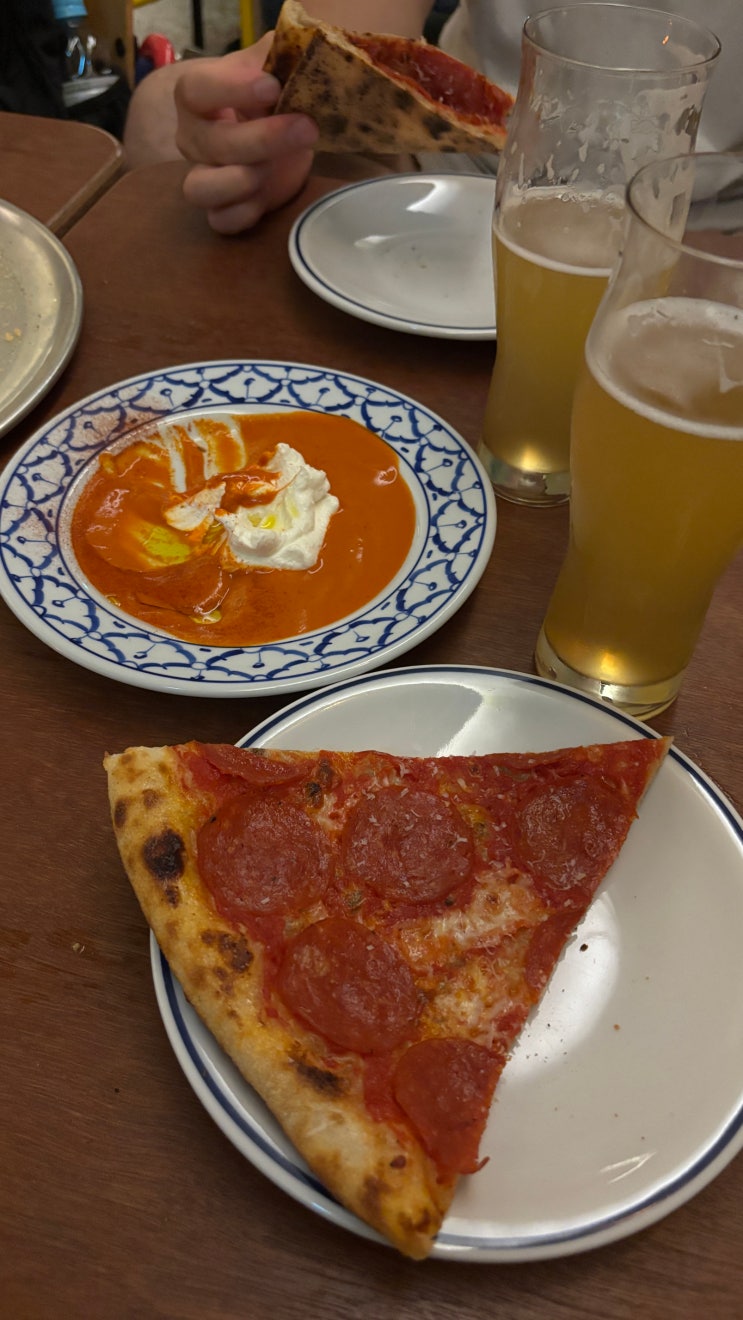  [종로/맥주] 서울집시 퍼멘테리아 서촌_사워 맥주가 맛있고 피자와 하리사 딥핑 소스가 인상적인 곳