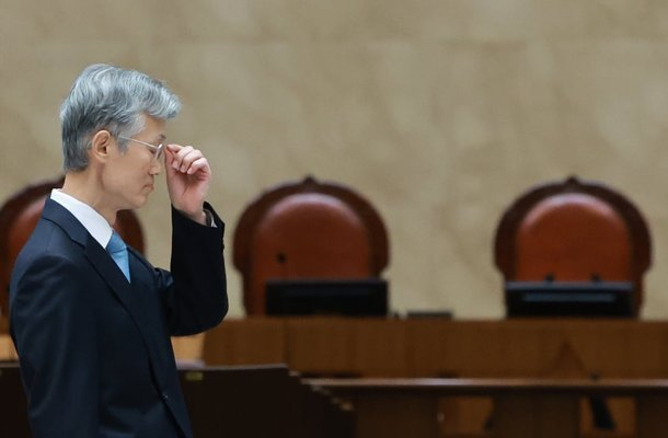[긴급] <b>조희대</b> 대법원장 <b>사퇴 압박</b>, 이재명 대통령과 여당의... 