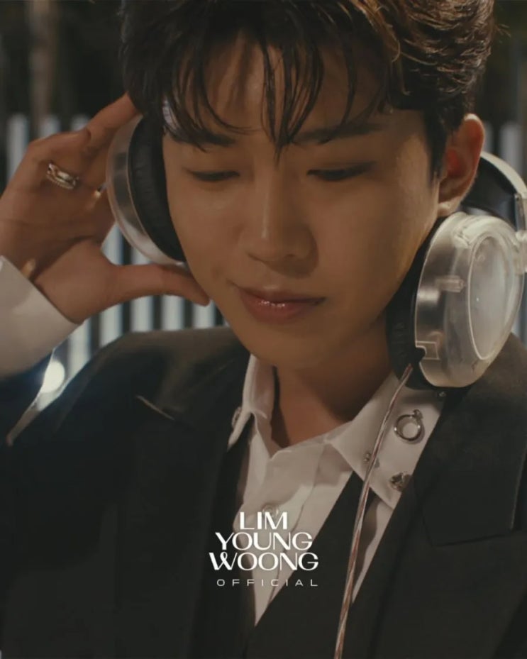 [공유] <b>임영웅</b>, 음방서 '컴백' <b>무대</b> 이어간다...'<b>엠카</b>'→'<b>뮤뱅</b>' 출격