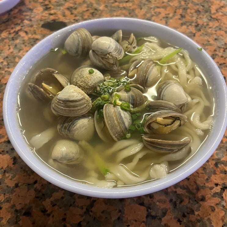  신당역 동죽칼국수, 하니칼국수