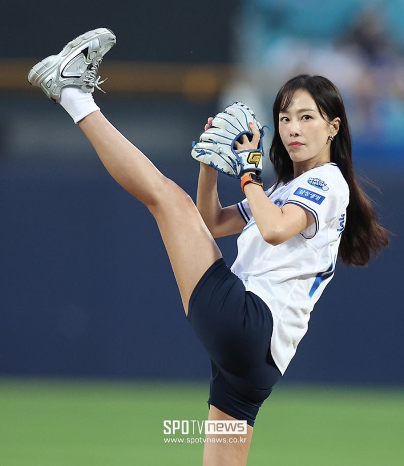 대구 삼성라이온즈 파크 현장 시구홍수현