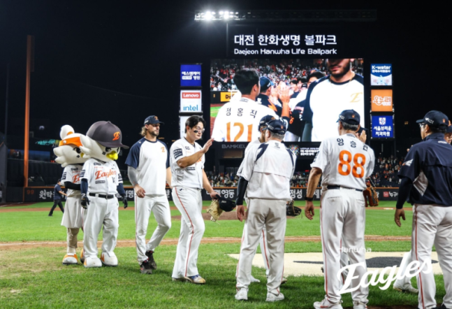  한화 이글스, KIA에 11-1 대승…와이스 16승·안치홍 스리런·노시환 홈런까지 터졌다