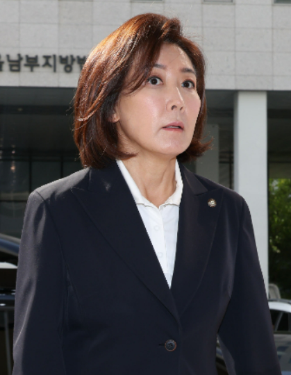 <b>나경원</b> 징역 2년 구형...<b>정청래</b> “법사위 스스로 나가라”