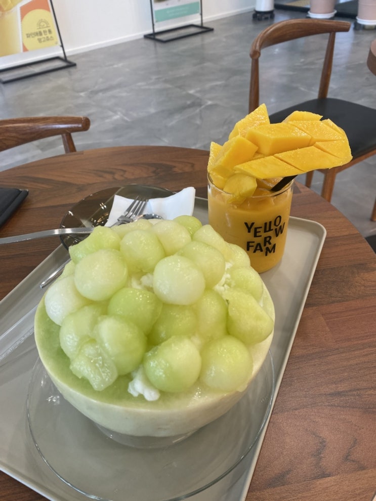  전주 혁신도시 카페 중동 대형카페 옐로우팜 추석선물세트 전주빙수맛집 멜론빙수 전주생과일맛집 진짜망고주스 착즙주스