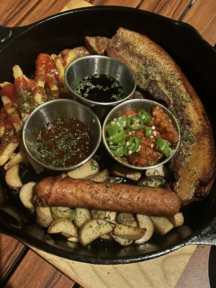  [서울/왕십리] ‘캠핑포차 불멍 한양대점‘ 캠핑 감성 맛집 