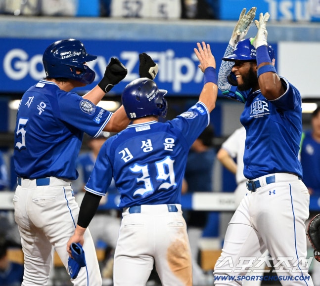 삼성 라이온즈, <b>디아즈 47호</b> 역전포로 롯데에 진땀승…5위... 