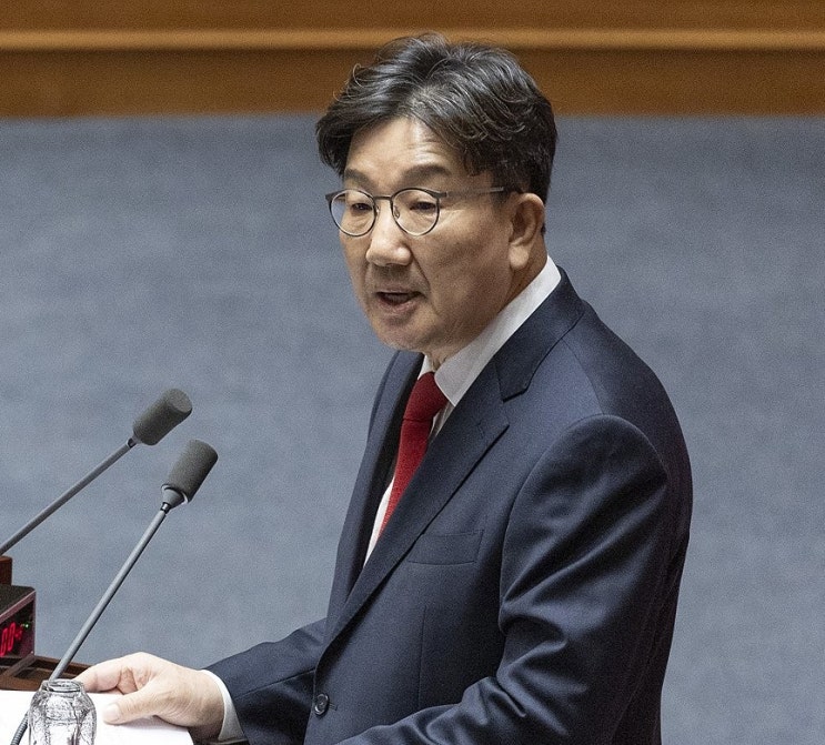 국민의힘 당대표 <b>권성동</b>,  <b>구속</b>여부, 정치와 종교계 유착이라니..