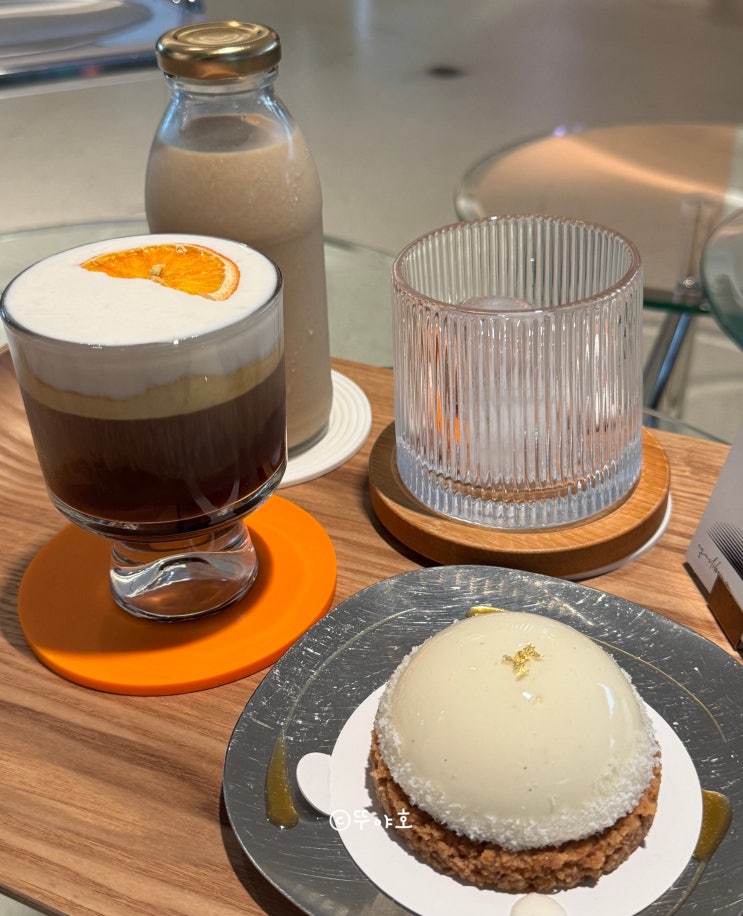  건대입구역 카페 분좋카 더이퀼리브리엄 디저트 맛있음