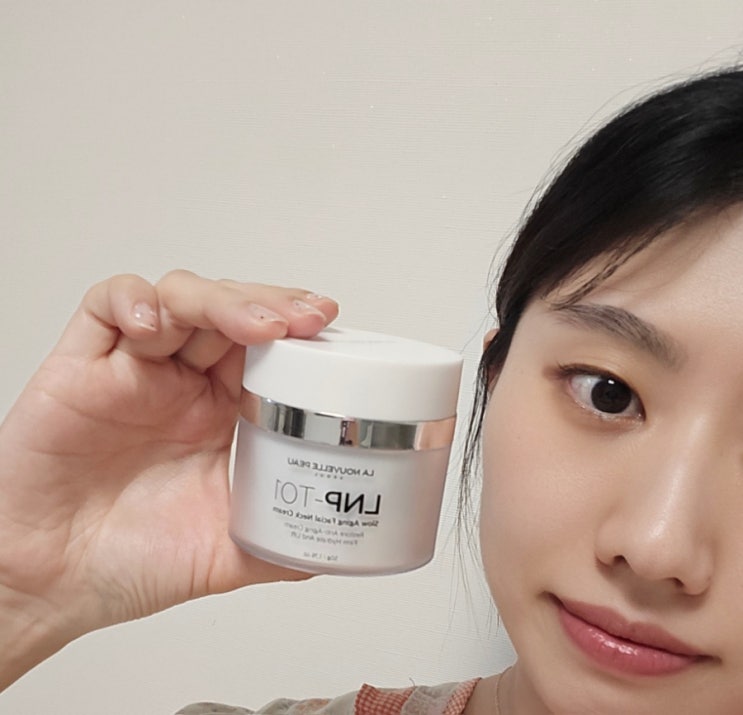  동안피부를 위한 주름개선 크림 T01 슬로우 에이징 페이셜넥크림
