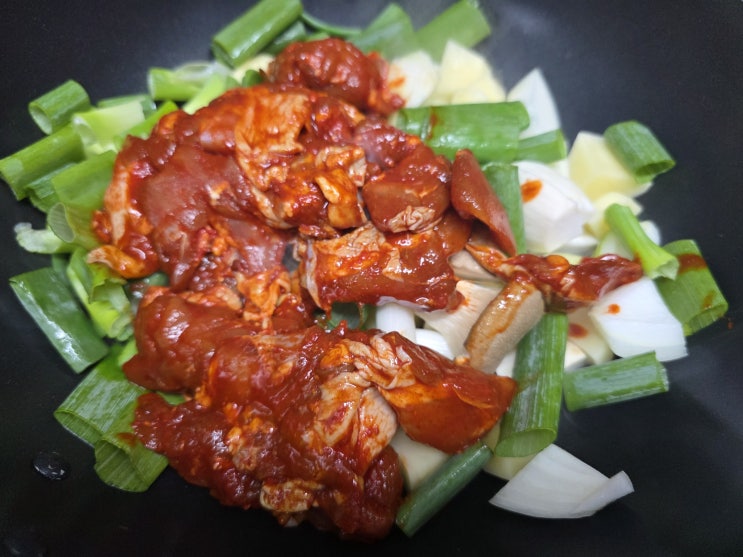  고추장 순살 닭갈비 밀키트 추천｜다인 꼬꼬댁 집에서 즐기는 치즈 닭갈비