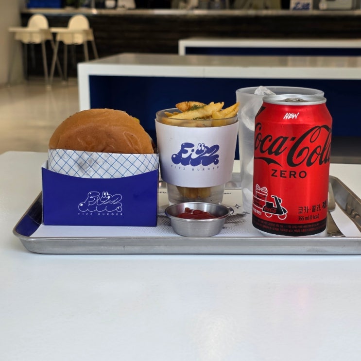  제주공항 근처 육즙이 살아있는 노형동 수제버거 맛집 피즈버거