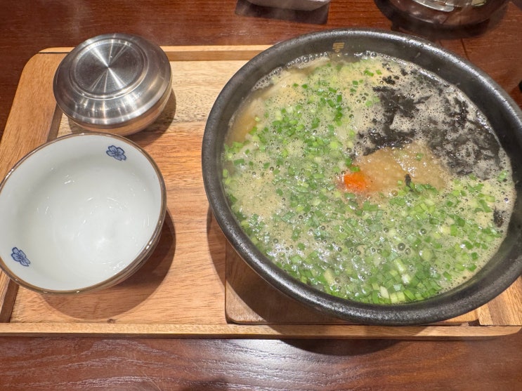  내돈내산으로 배터지게 우동순대국밥과 우동고기국밥을 먹을 수 있는 수영역 맛집,동동국밥 부산수영점