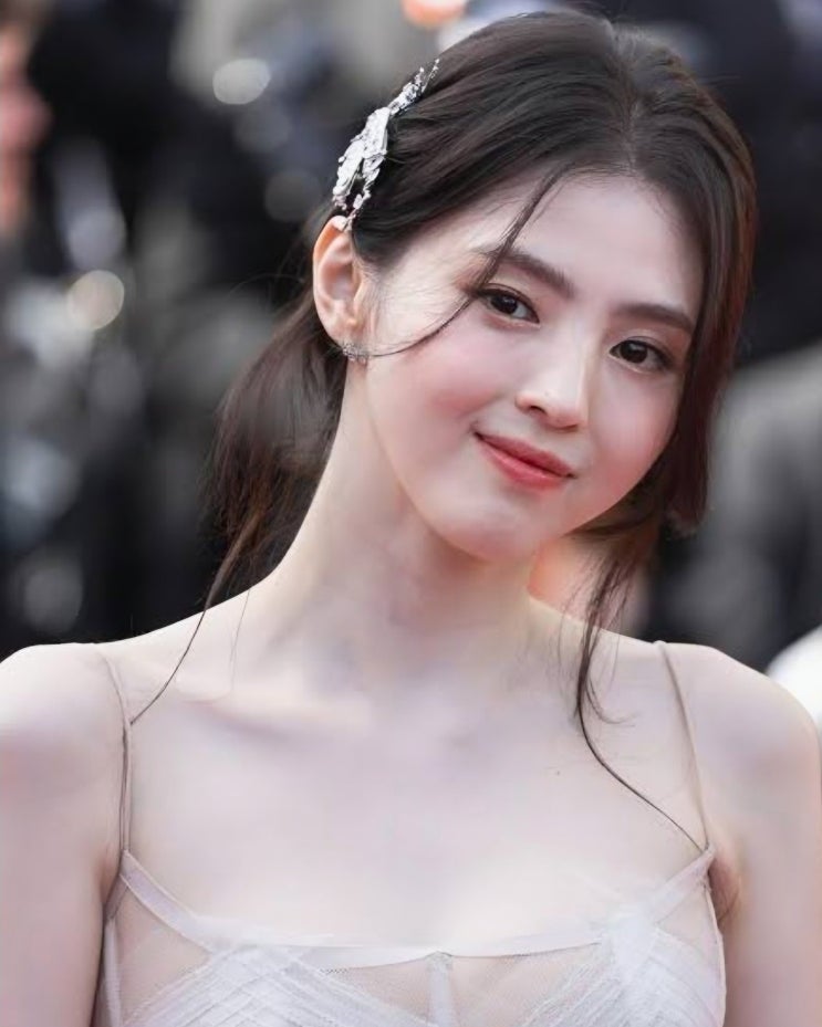  "절반도 못 팔려" 한소희 팬미팅, 빨간불 위기 티켓 현황