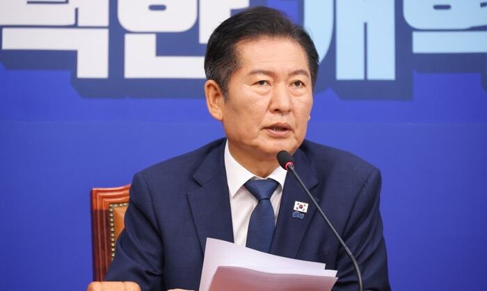 ‘사법개혁 총공세’…<b>조희대</b> 대법원장 사퇴·<b>특검 수사</b> 압박