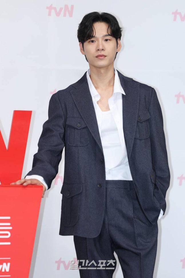 <b>윤지온</b>, 이음해시태그 떠나…'아기가 생겼어요' <b>음주운전 논란</b>... 