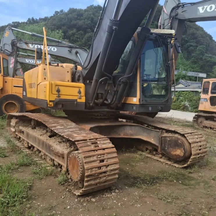  볼보 EC290B 2009년식 2700만원 판매합니다.
