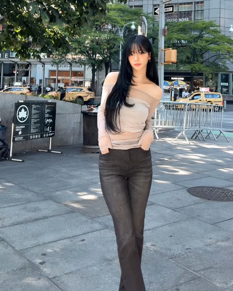  "요즘 폼 미친 바지핏 종류" 카리나 부츠컷팬츠 핏