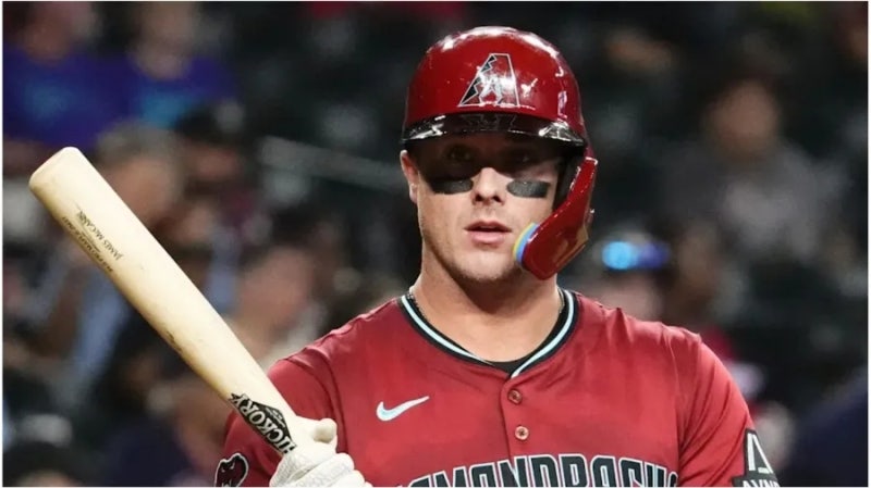 디백스와 제임스 맥캔(James McCann)