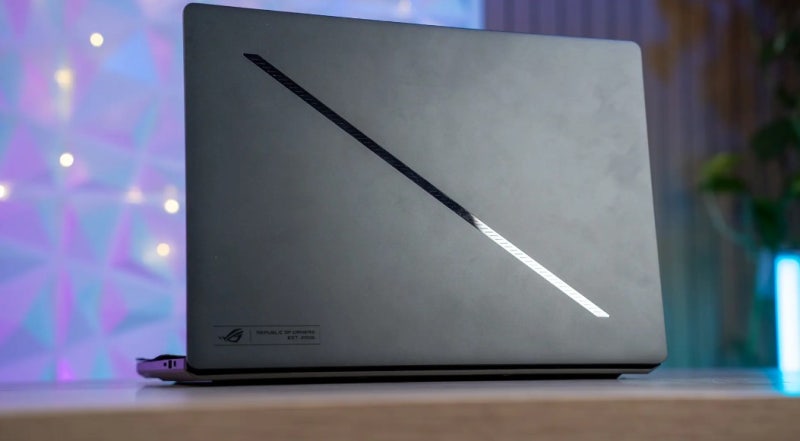 ASUS ROG Zephyrus G14 휴대성과 성능을 동시에 잡은 게이밍 노트북