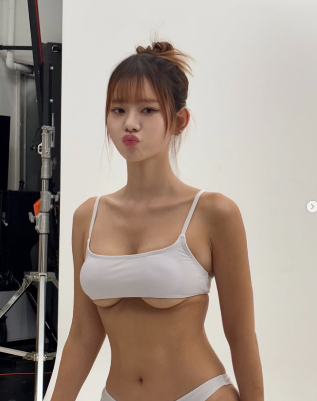 파격노출 화보 언더붑 맹승지 비키니 몸매 분출