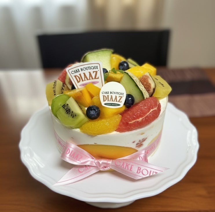  빵지순례  수원시청역맛집케이크 추천 디아즈케이크 부띠크  생과일케이크 성*당 부띠끄 갈 필요없네 ㅎ)