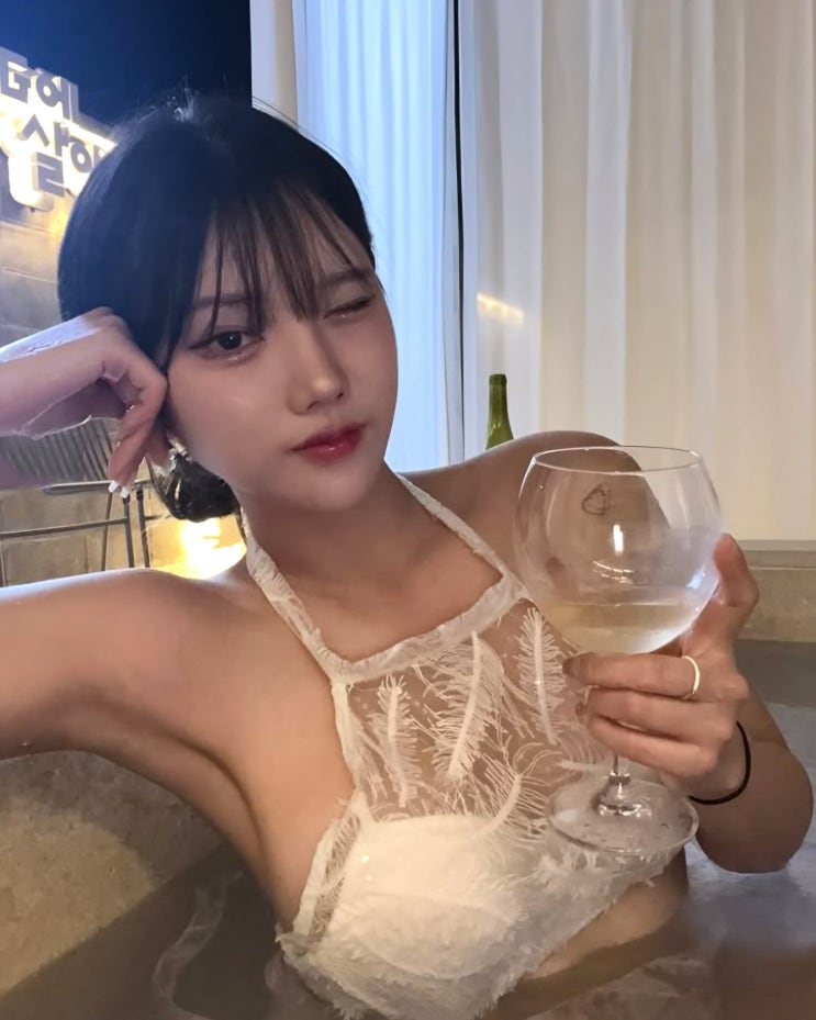  "과감한데 완벽해" 이진 치어리더 수영복 코디