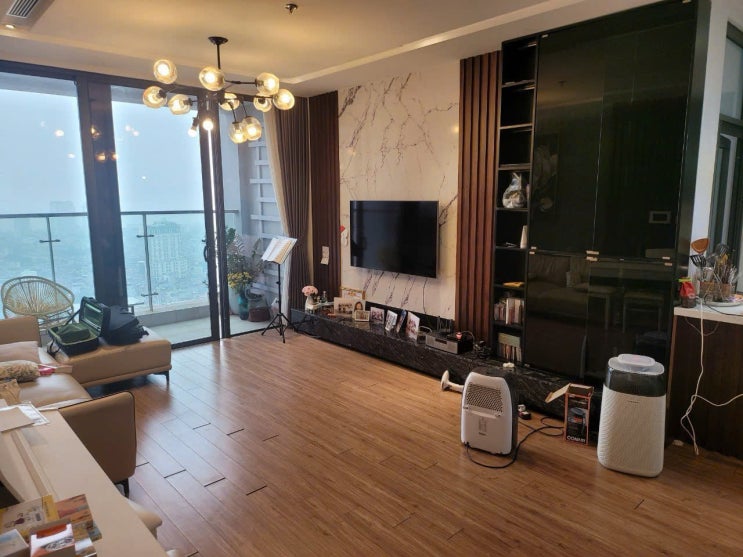  하노이 메트로폴리스 M2 방4개 143스퀘어 풀옵션 $3000 Vinhomes Metropolis 고급 아파트 임대 알려드립니다