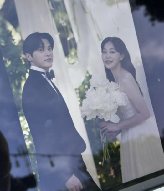  윤선우김가은, 10월 26일 결혼…10년 사랑 결실+연극 무대 겹경사