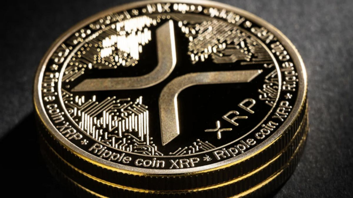  리플 CEO의 백악관 비축 암시 속 11월 XRP 목표가 6달러 예측