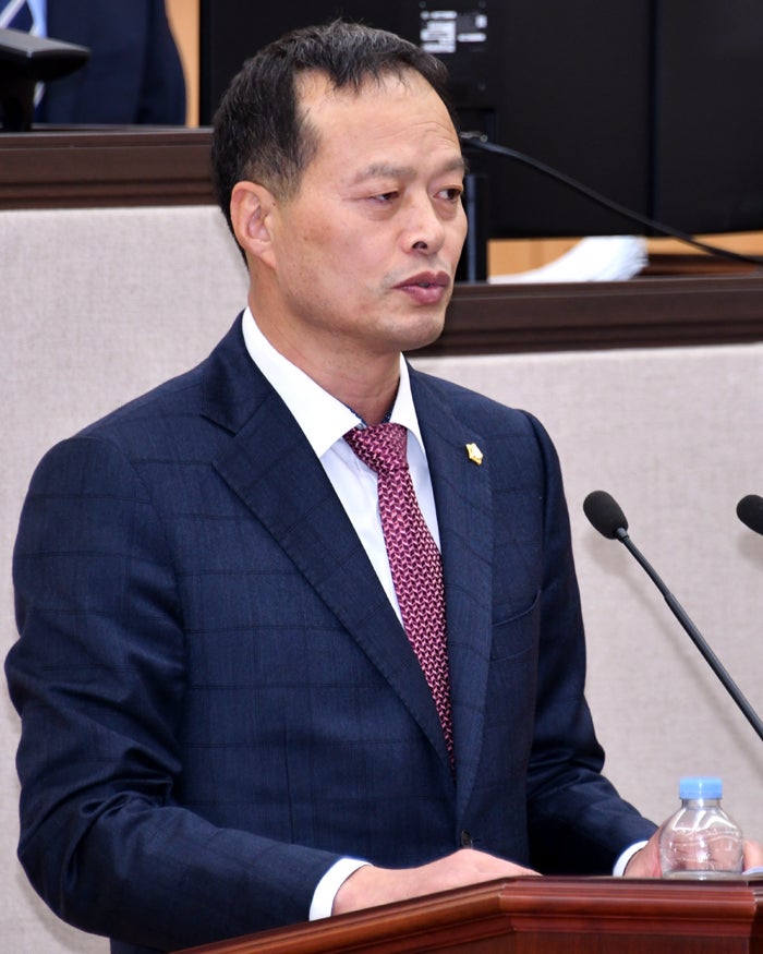 여수시의회, 무소속 송하진 의원 강제사보임으로 ‘보이콧’
