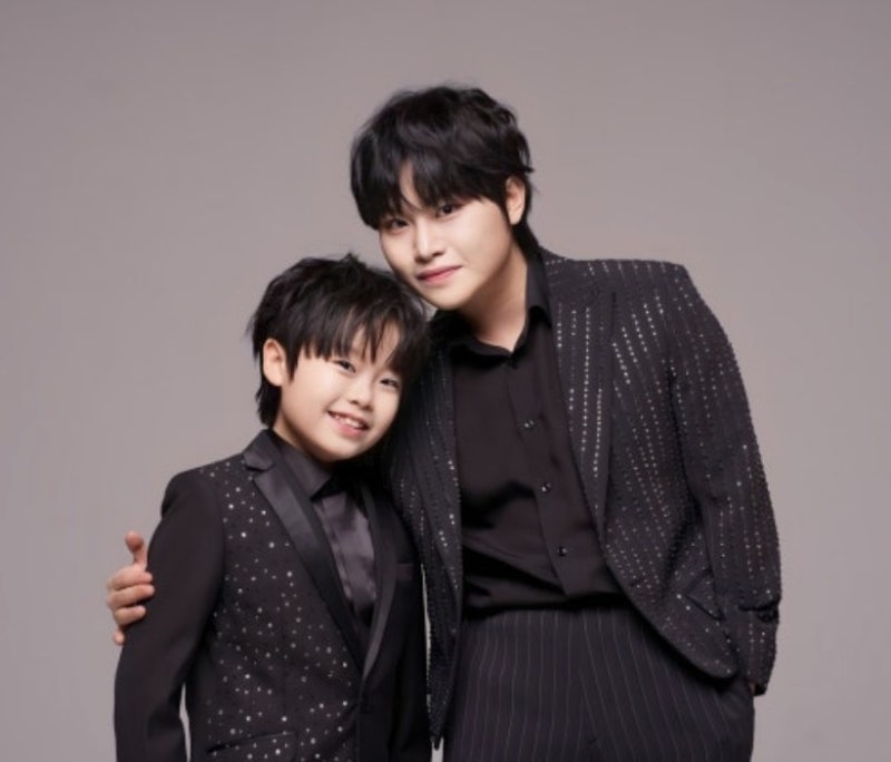 황민호 & 황민우 형제 이야기 – 트로트와 댄스로 빛나는 무대의 주인공들