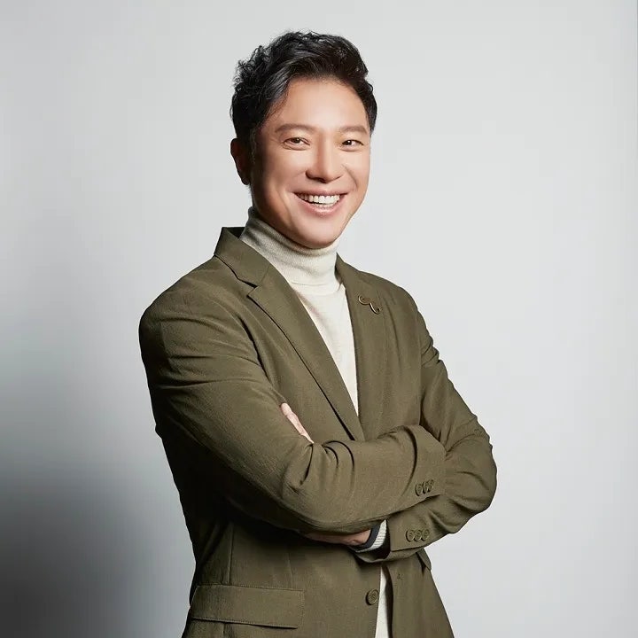 정성화 뮤지컬 영웅 개그맨 데뷔 놀면뭐하니 아내 이은호 자녀 딸 아들 결혼 가족 부인 와이....