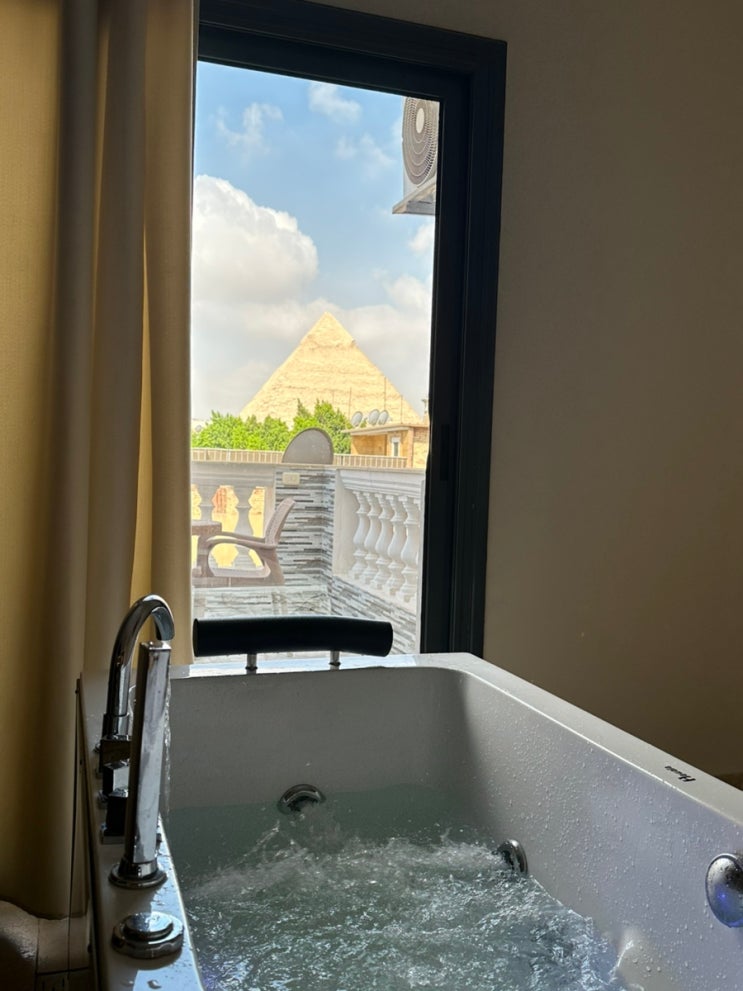  피라미드 뷰 숙소 추천 Narmer pyramids view hotel