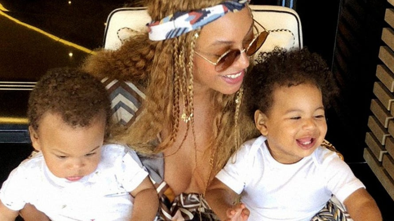 비욘세(Beyoncé)의 쌍둥이: 루미와 카터경(Rumi and Sir Carter)
