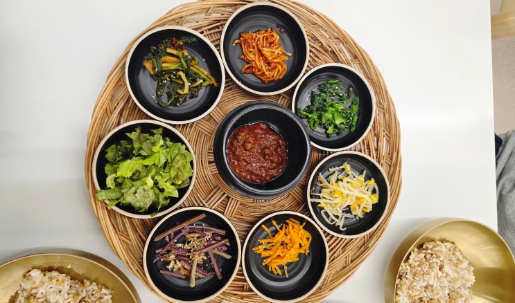  기흥구청맛집 여기 연평도꽃게탕보리밥 정식과 묵은지찜 후기