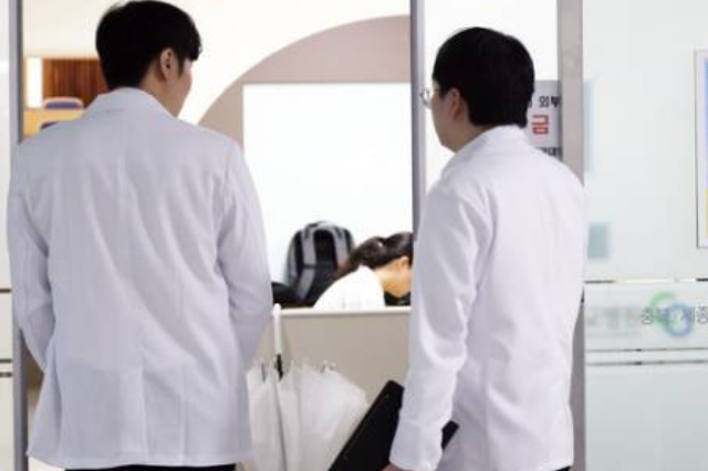  공중보건의사, 병가 ‘품앗이’·근무 태만 적발…감사원 “제도 개선 필요” ️