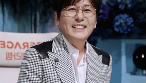 <b>신승훈</b>의 피부 비결, 자외선 차단이 답이네!