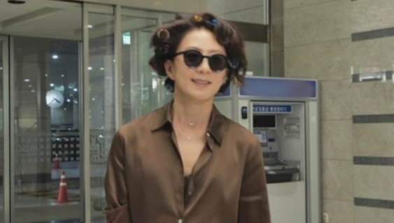  ‘놀면 뭐하니?’ 김희애, 1980년대 감성 헤어롤 출근 