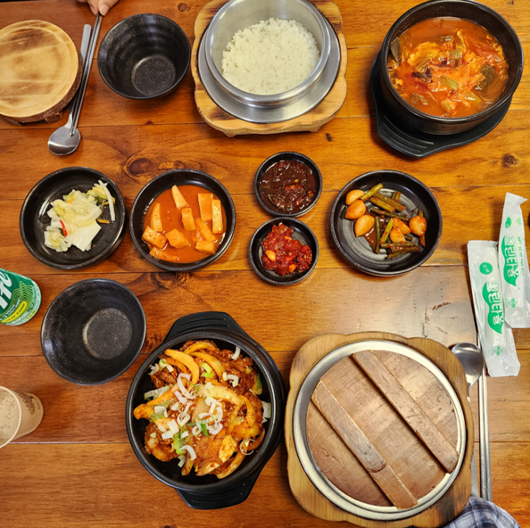  양평역 맛집 한식의 정석! 소반뜰에서 한우 육개장과 제육볶음 맛보기 감자전 필수