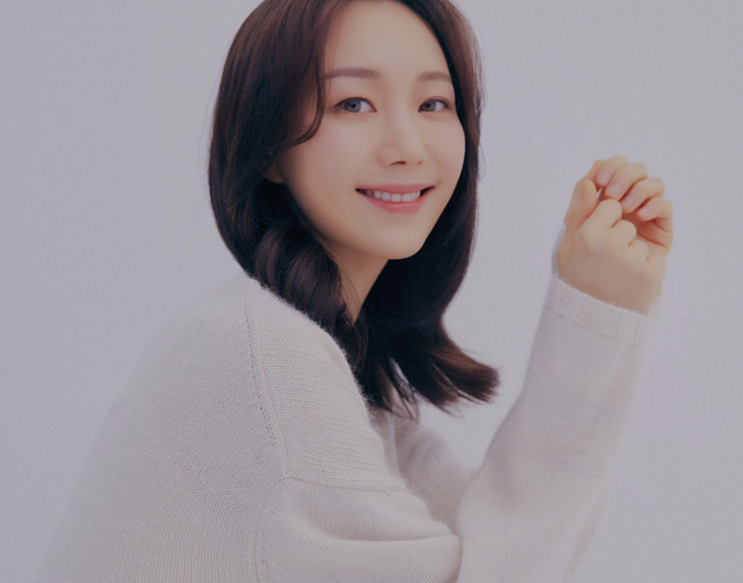 배우 <b>이유영</b>, 출산 1년 만에 늦깎이 <b>결혼식</b>…'비공개 <b>결혼식</b>'