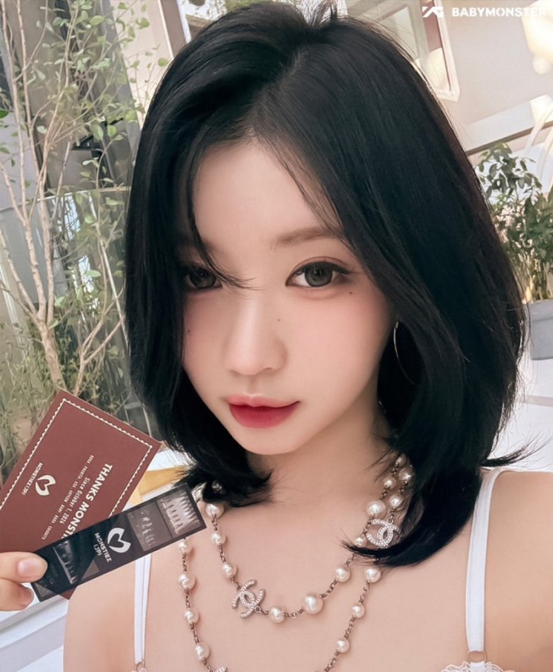 베이비몬스터(BABYMONSTER) 아사 일본공식트위터 사진 핸드폰 배경화면