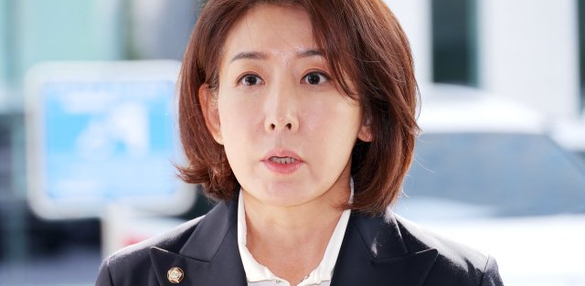 <b>이재명 대북송금 재판</b>, 정치의 스포트라이트 아래