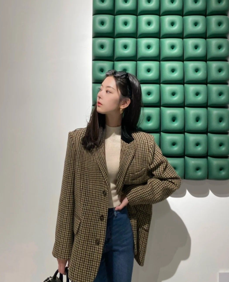  선배한테 칭찬받는 10월 출근룩? 가장 똑똑하게 입는 여자 오피스룩 치트키 다섯가지 공개