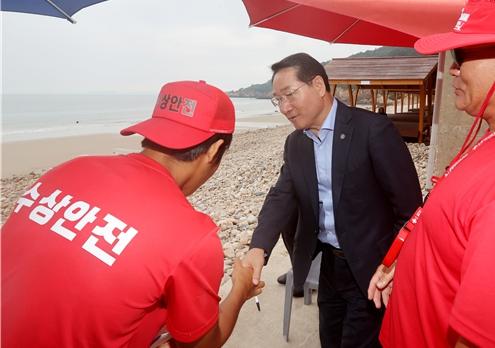 인천시 바다 위 대중교통 순항 … 관광·경제 두 마리 토끼 잡았다