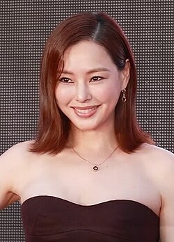 '소속사 미등록 운영' 논란.. 명문가 집안 출신, 배우 이하늬 프로필!(학력, 가족사진, 형제관....