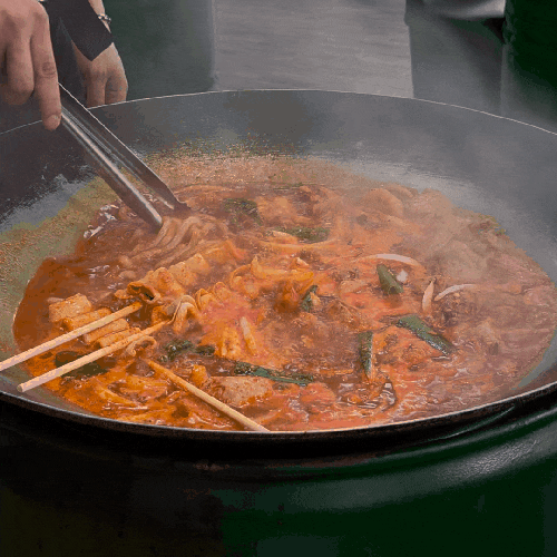  인천부평역맛집 '통큰솥뚜껑닭볶음탕' 에서 저녁 먹고 왔어요 !